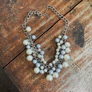 Pearl chunky necklace with silver chain